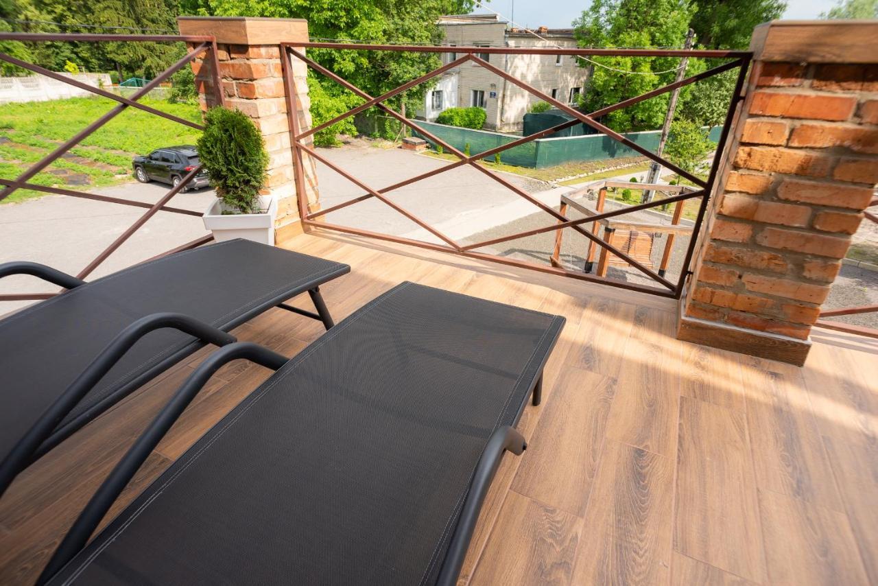 Rhombus Hotel Луцк Экстерьер фото
